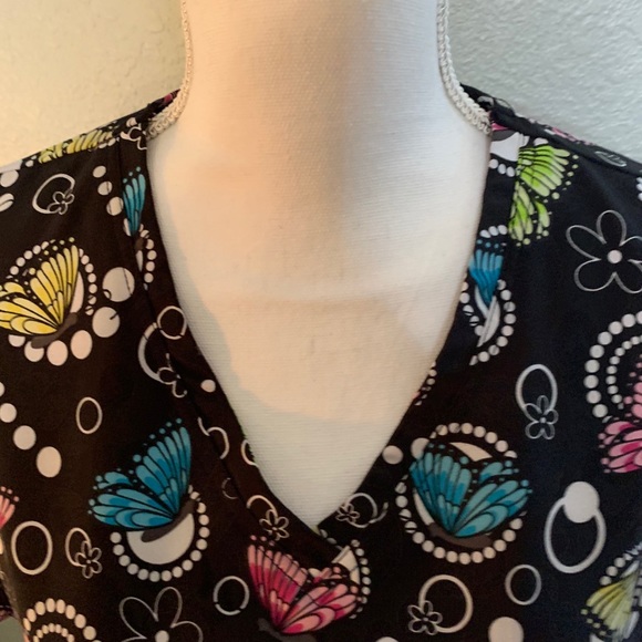 ScrubFinity Butterfly Scrub Top - Picture 3 of 8